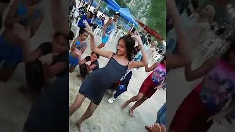 تحميل على اغنيه شيك شاك