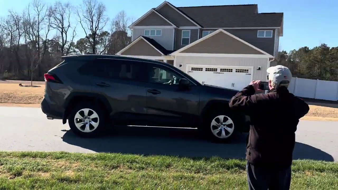 20 mph - Around Blind Corner with Panning Camera