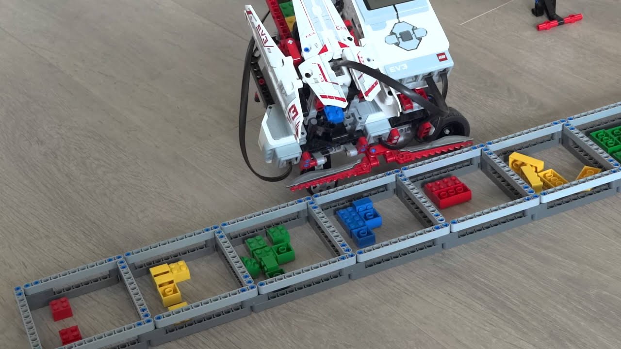 LEGO EV3 BRICK SORT3R: Sort LEGO by color and size - YouTube