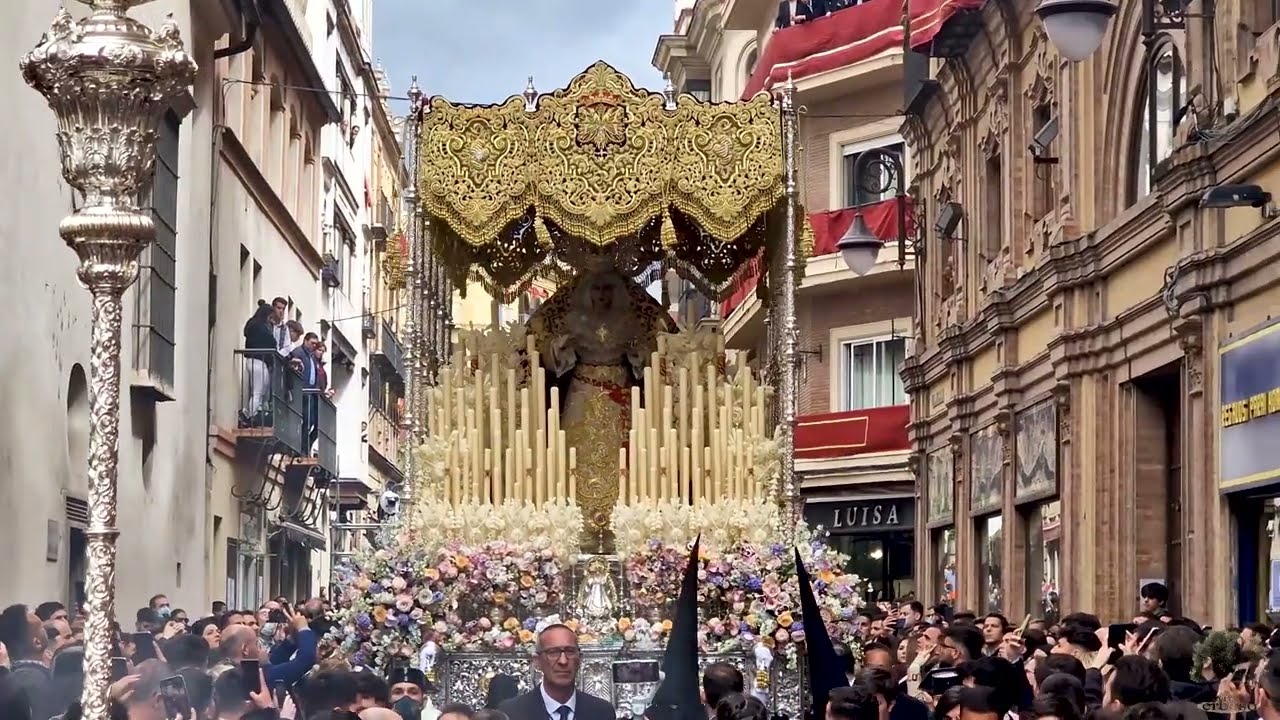 Petalá a la Virgen del Rosario de San Pablo en la Cuesta del Rosario - Al Cielo la Reina de Triana
