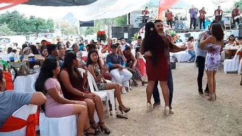 QUe shulada de Baile en San Antonio de los libres ...