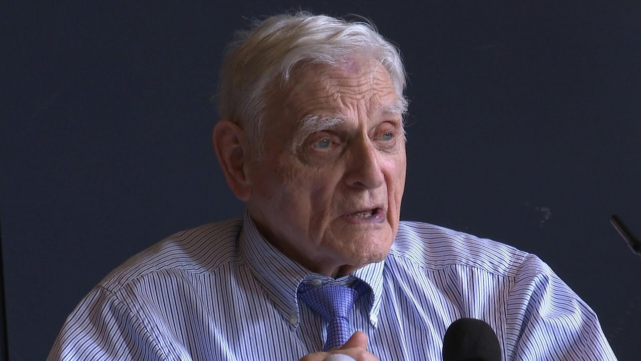 Chemist John Goodenough Reacts To Receiving Nobel Prize Afp Youtube