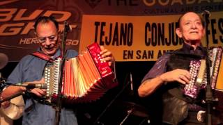 Video thumbnail of "Flaco Jimenez and Santiago Jimenez performing together for the 1st time in 32 years"