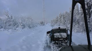 Приехал на Урале за дровами, а дороги то нету!!! Хорошо старый Дт-75 на ходу....