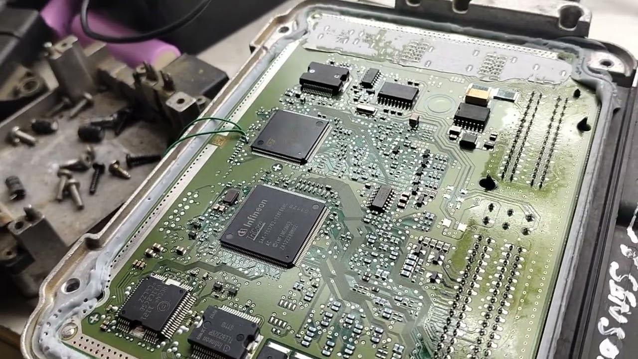 17.9.12 ECM petrol automatic i20 i10 PCM programming 8700 268 540 