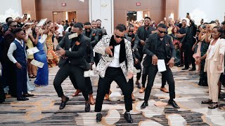 Groomsmen Didn't Hold Back | Epic Congolese Wedding Dance Resimi