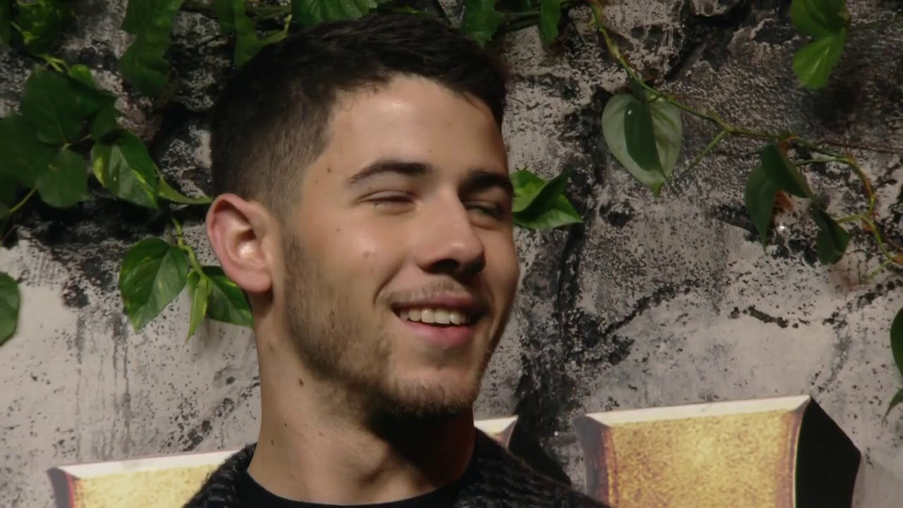 Jumanji: Welcome to the Jungle UK Premiere B-Roll || SocialNews.XYZ