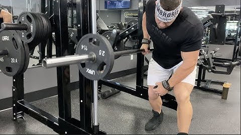 How to Perform a Single-Arm Smith Machine Row