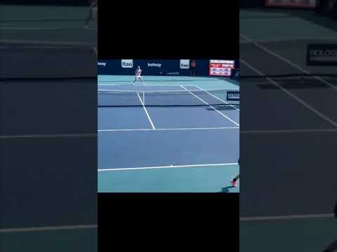 Video: Garcia Caroline – francúzska tenistka