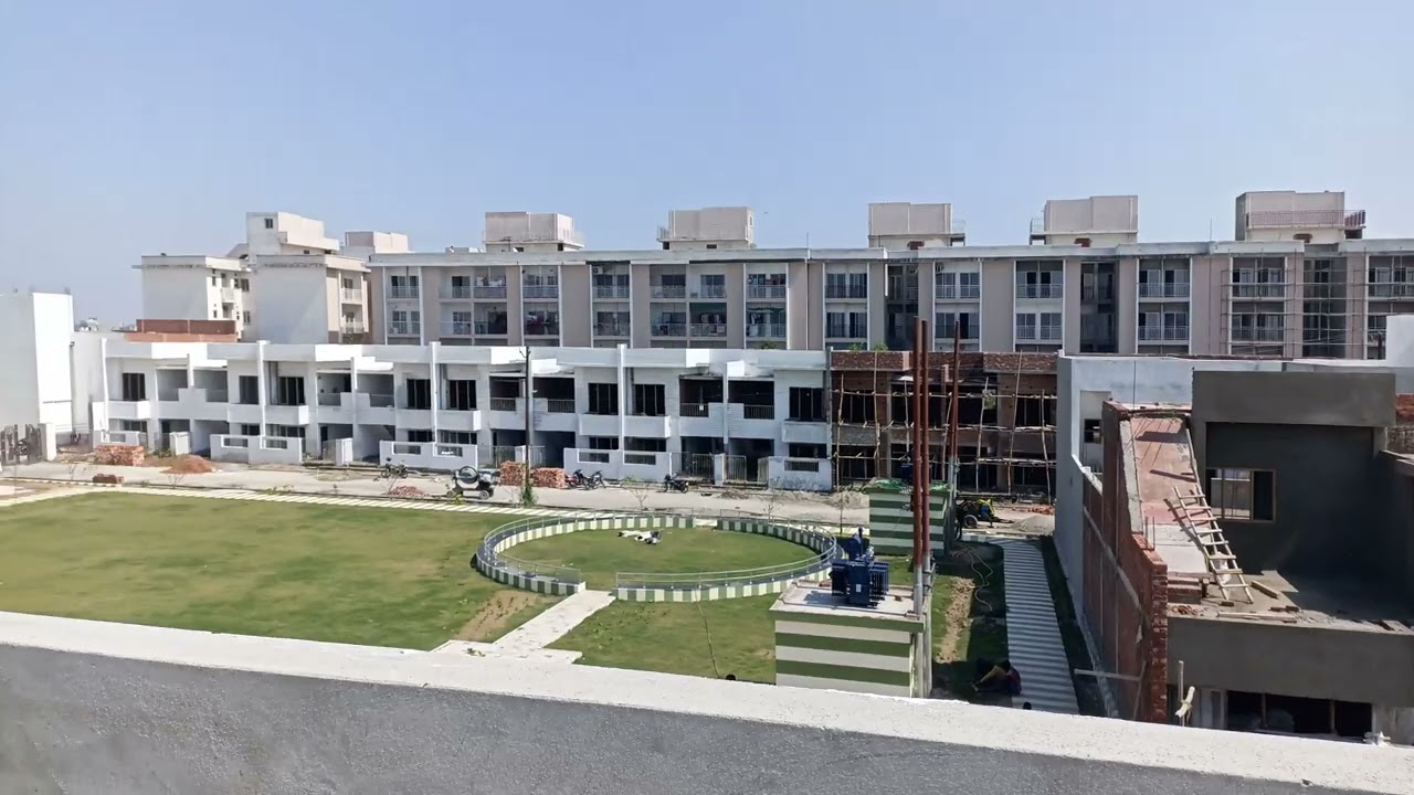 bareilly badaun road par :south city green society