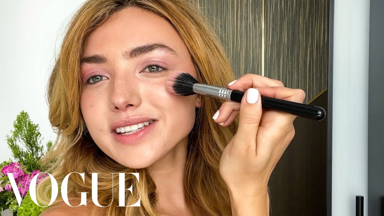 Peyton List’s Guide to Glowy Makeup and the Beauty Lessons She’s Learned on Set