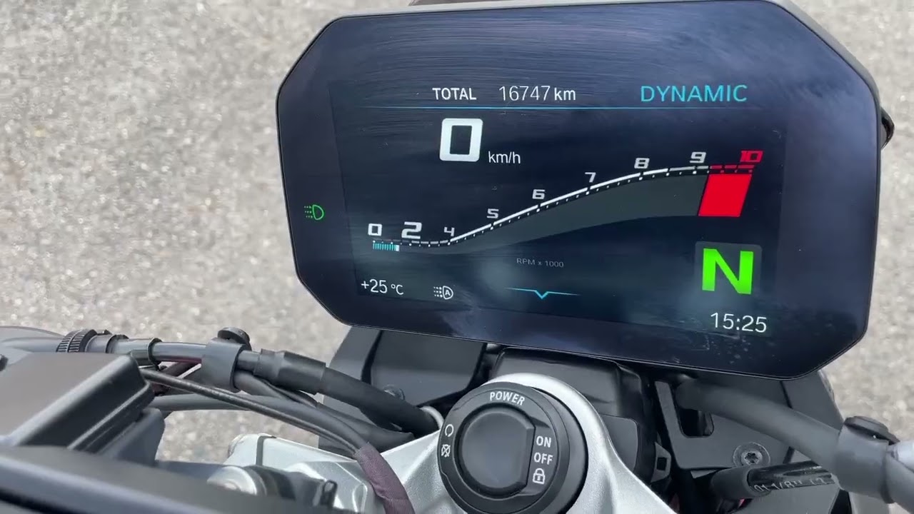 バイク　　R1100R　黒＆シルバー　車検令和４年2月まで　距離66000キロ　左右サイドボックス付 R1100R | Escape Bike