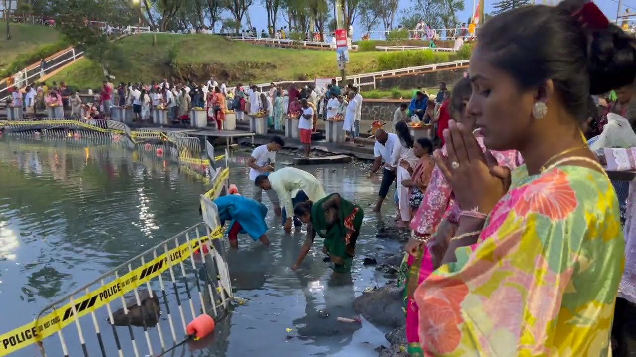 Maha shivratri 2025 grand bassin mauritius