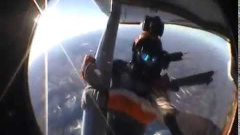 Skyhook RSL deploys reserve into tail on skydiving exit