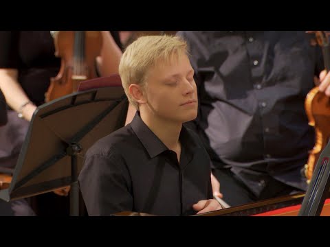 Alexander Malofeev plays Rachmaninoff: Lilacs Op. 21 No. 5