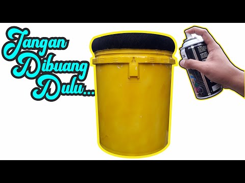 Video: Mengapa kursi ember disebut kursi ember?