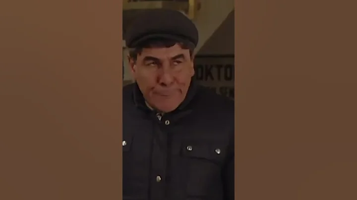 Sabri Bey, Kıyafete Göre Adam Yargılıyor | Bizimkiler #shorts