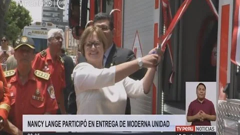 Nancy Lange particip en entrega de moderna unidad