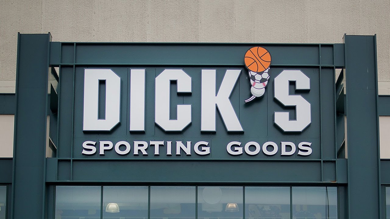 Jim Cramer: You Should Worry About Dick’s Sporting Goods and Its Business Jim Cramer: You Should Worry About Dick’s Sporting Goods and Its Business