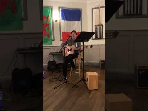 Open mic at the Lincoln Arms #music #livemusic #dorking #guitar #like #live #love #cover