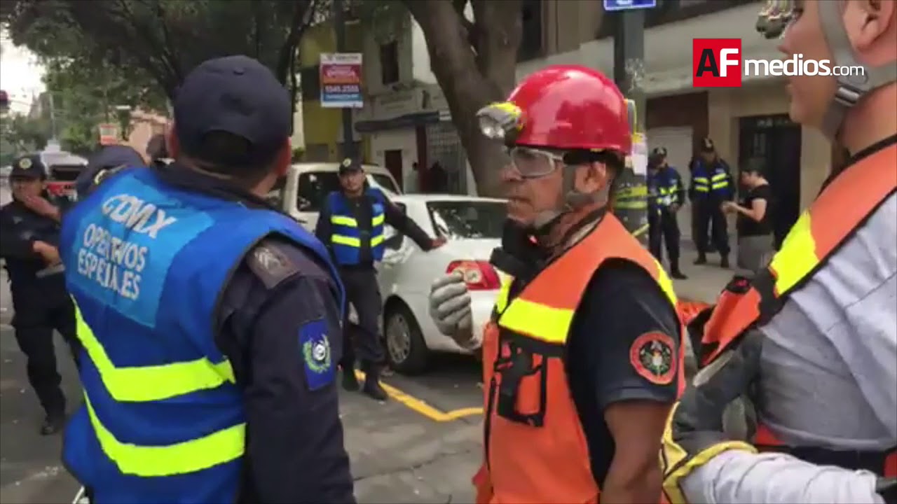 TRANSMISIÓN EN VIVO CON ELEMENTOS DE PC COLIMA EN CIUDAD DE MÉXICO armeria ballerina white