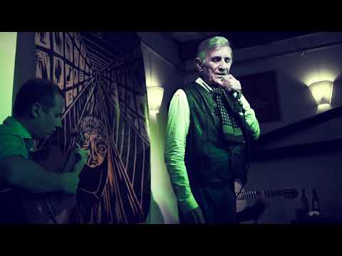 Enrique Espinosa y Rudi Flores Volver en guitarra en La Tertulia