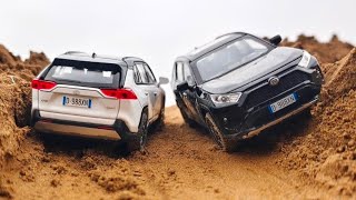 Toyota RAV4 Diecast Model | White & Black SUV Off-Roading | 1:32 Scale Miniature Car | Auto Legends