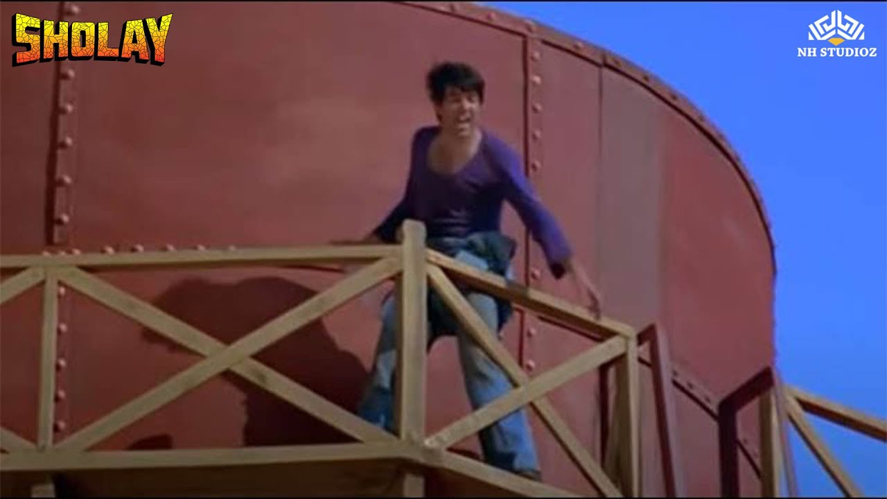 Dharmendra climbed the water tank Sholay Movie Ka Hit Scene  Dharmendra Hema Malini