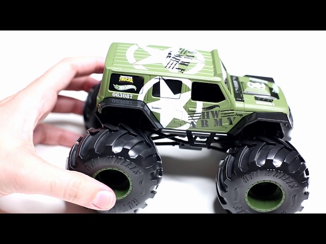  Hot Wheels Monster Trucks Demo Derby, 1:24 Scale Kids