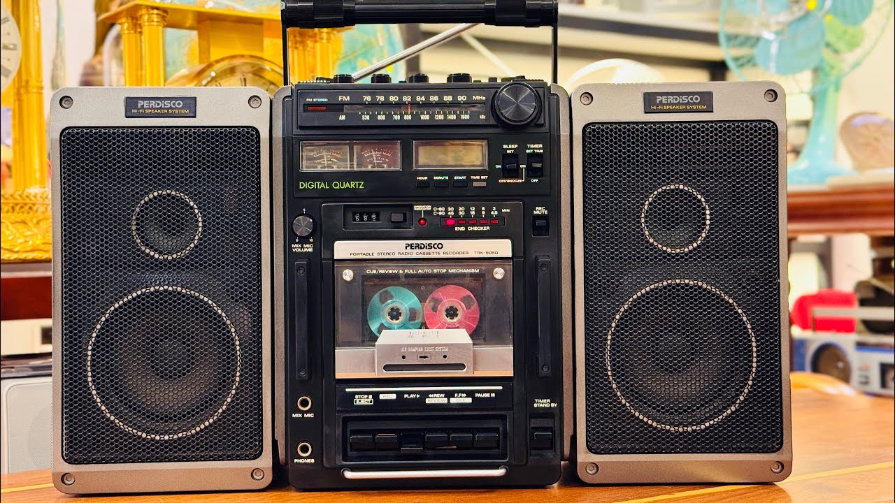 Hitachi TRK-9050 Dinosaur Great sound Price 12.8 million Japanese