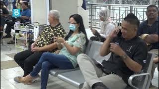 Budi Madani RON95:Members of the public rush to replace damaged Mykads at NRD.