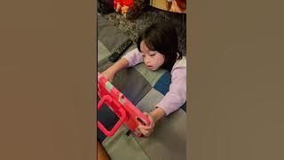 LEIKA KETIDURAN SAMBIL DUDUK, LUCU BANGET PAS DIGENDONG KAYA ZOMBIE😱 #leika #viral #shorts