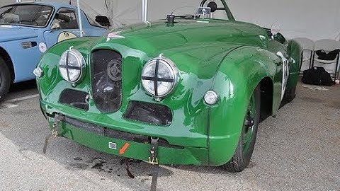 Blender 3D Car Modelling tutorial of a 1950-54 Jowett Jupiter Part 6 - Sculpting the base mesh