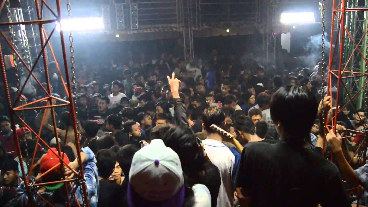 naughty students SKA @godang cafe MALANG.