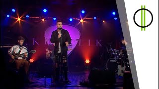 Video thumbnail of "Berkes Olivér – Lélekdonor (Caramel)(Akusztik - M2 Petőfi TV)"