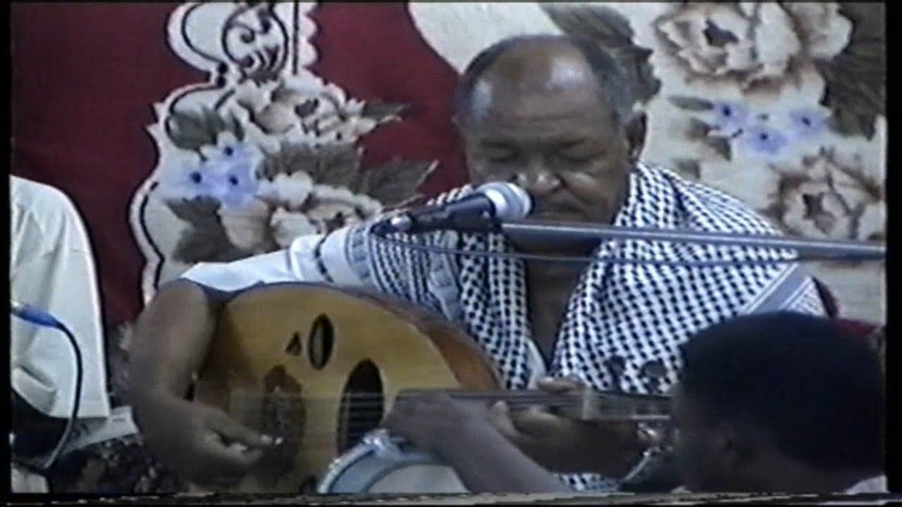 إرشيف 2009م أفراح آل فرادي بالمغرس غناء الفنان أحمد تكرير