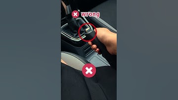 Do not hold down the button when applying the handbrake！#driving #skills #tips #knowledge #fpy