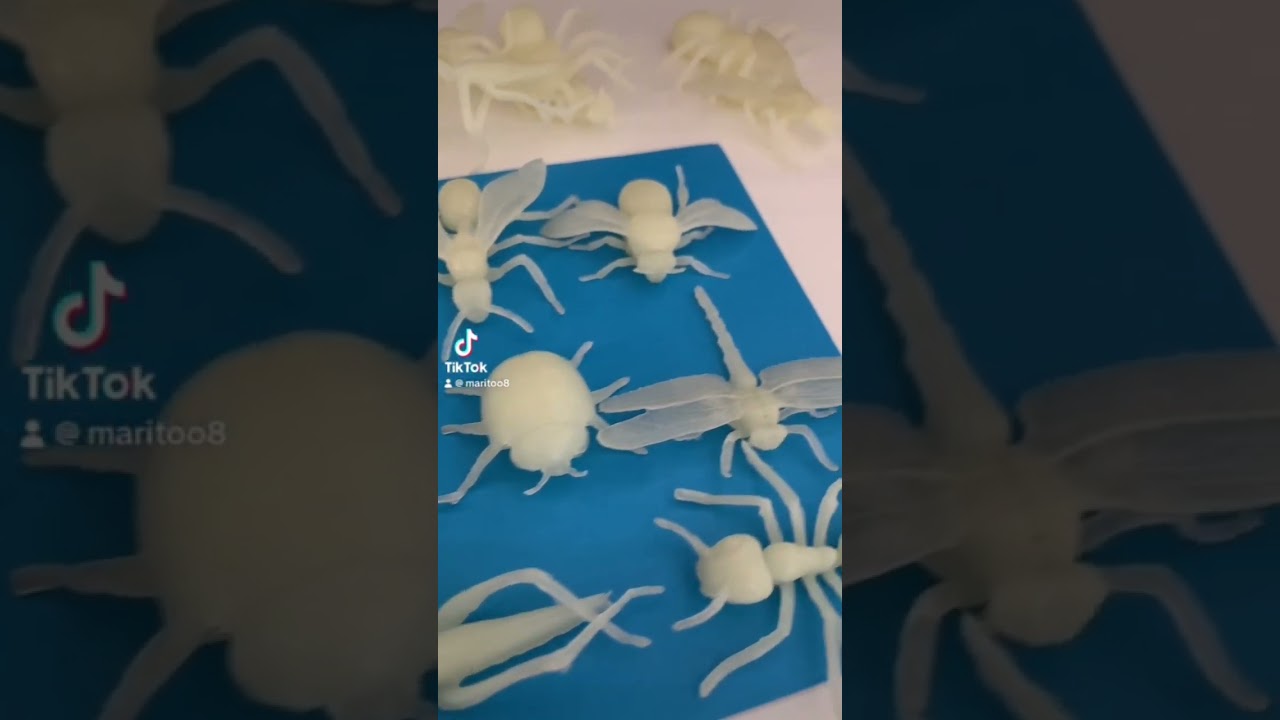 Glow in the Dark Plastic Halloween Fluorescent Insect Bugs 20 pcs  