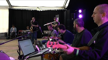 Multitudes Synchrones - Pierre Alexandre Tremblay (dfscore)