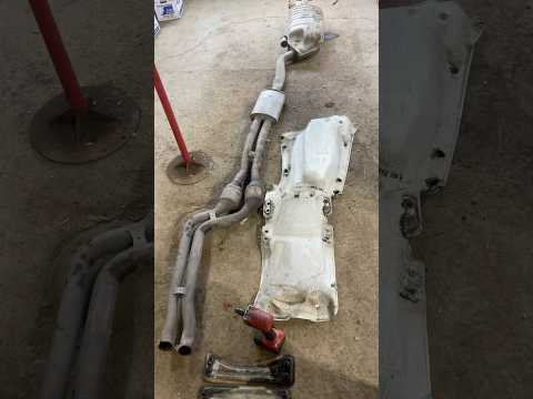BMW Driveshaft Carrier Bearing Failure thumbnail