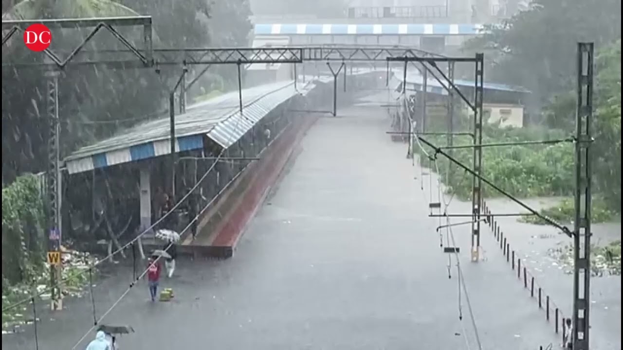 Mumbai: Rail tracks submerged at Chunabhatti on Harbour Line after incessant rains