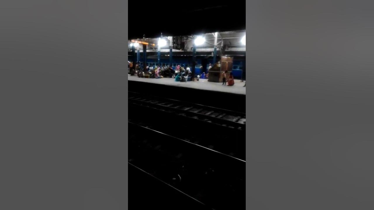 Purani Delhi Railway Station railway YouTube purani-delhi-railway-station-railway-youtube