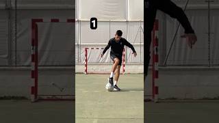 Akka 3000 TUTORIAL😍 Can you do this #shorts #footballshorts #football #soccer #futebol #skills