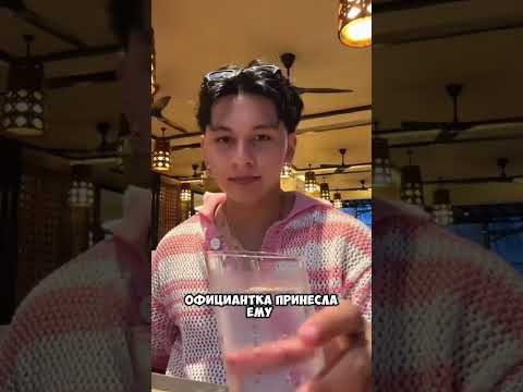Очень необычный стакан 😮