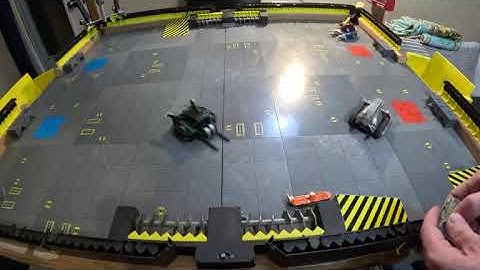 Hexbug Battle Bot "Tag Team" Match.