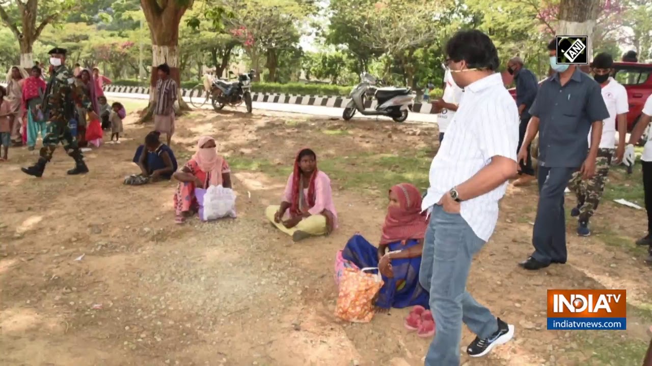 COVID-19: Jharkhand CM inspects food prepared for needy amid lockdown