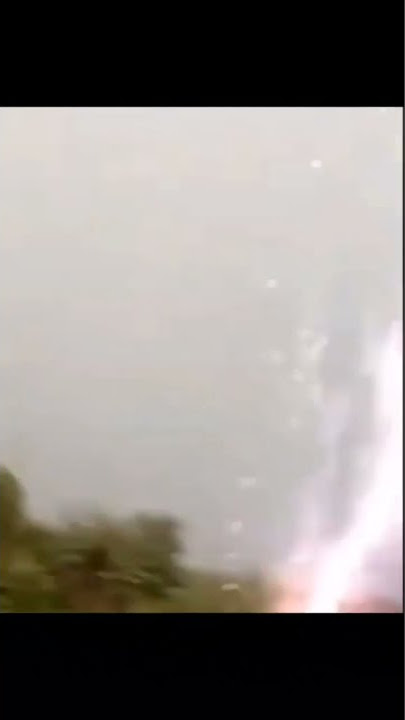 Story wa lucu langit bisakah kau turunkan : awokawokawok langitnya marah kebanyakan request