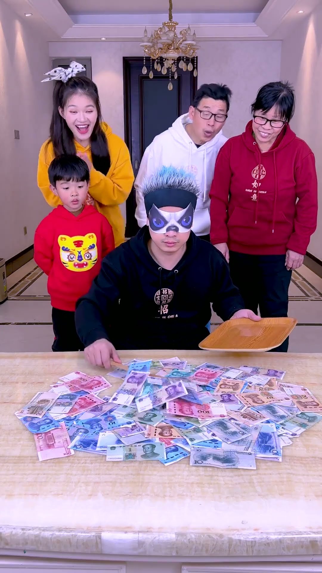 Blindfolded Money Shoveling Challenge! Too Difficult!#Funnyfamily #Partygames#Shorts#Challenge