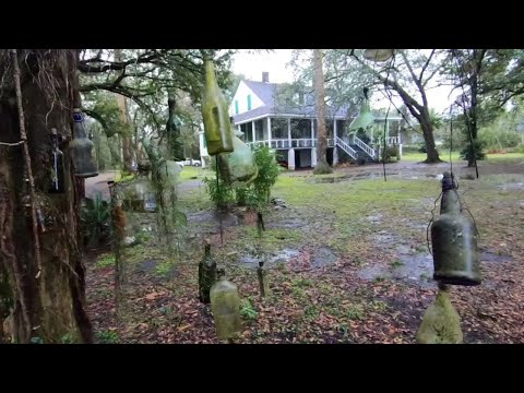 the-haunted-magnolia-lane-plantation:-a-quick-informal-tour-with-the-chigg