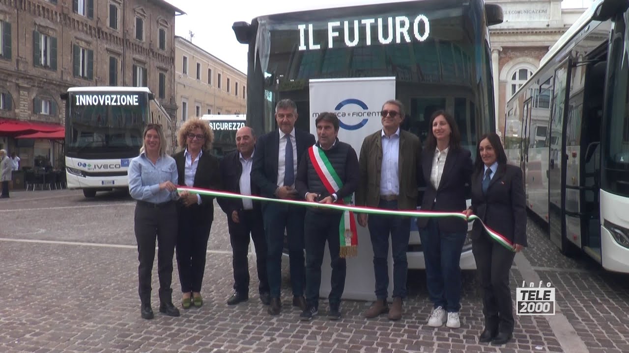 Inaugurati a Pesaro 8 nuovi autobus a metano